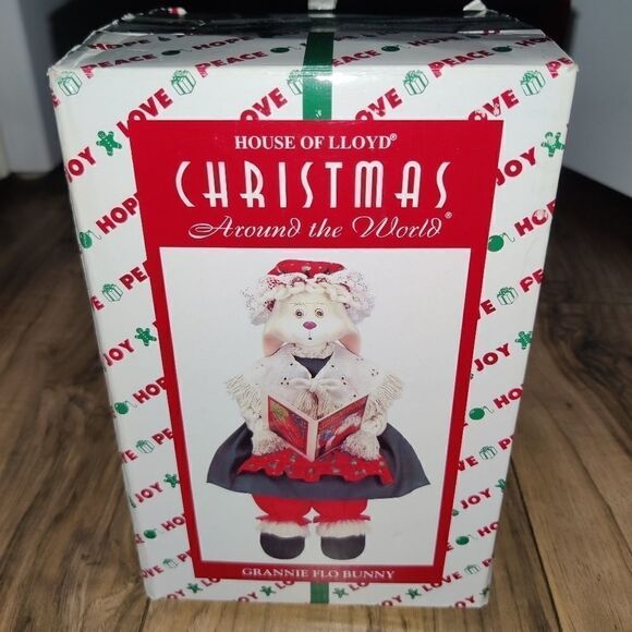 House of Lloyd Christmas Around the World Granny Flo Bunny Vintage - Picture 2 of 9
